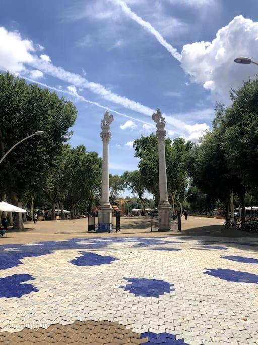 En Patio Sevillano Alameda-Isla Magica Kültér fotó